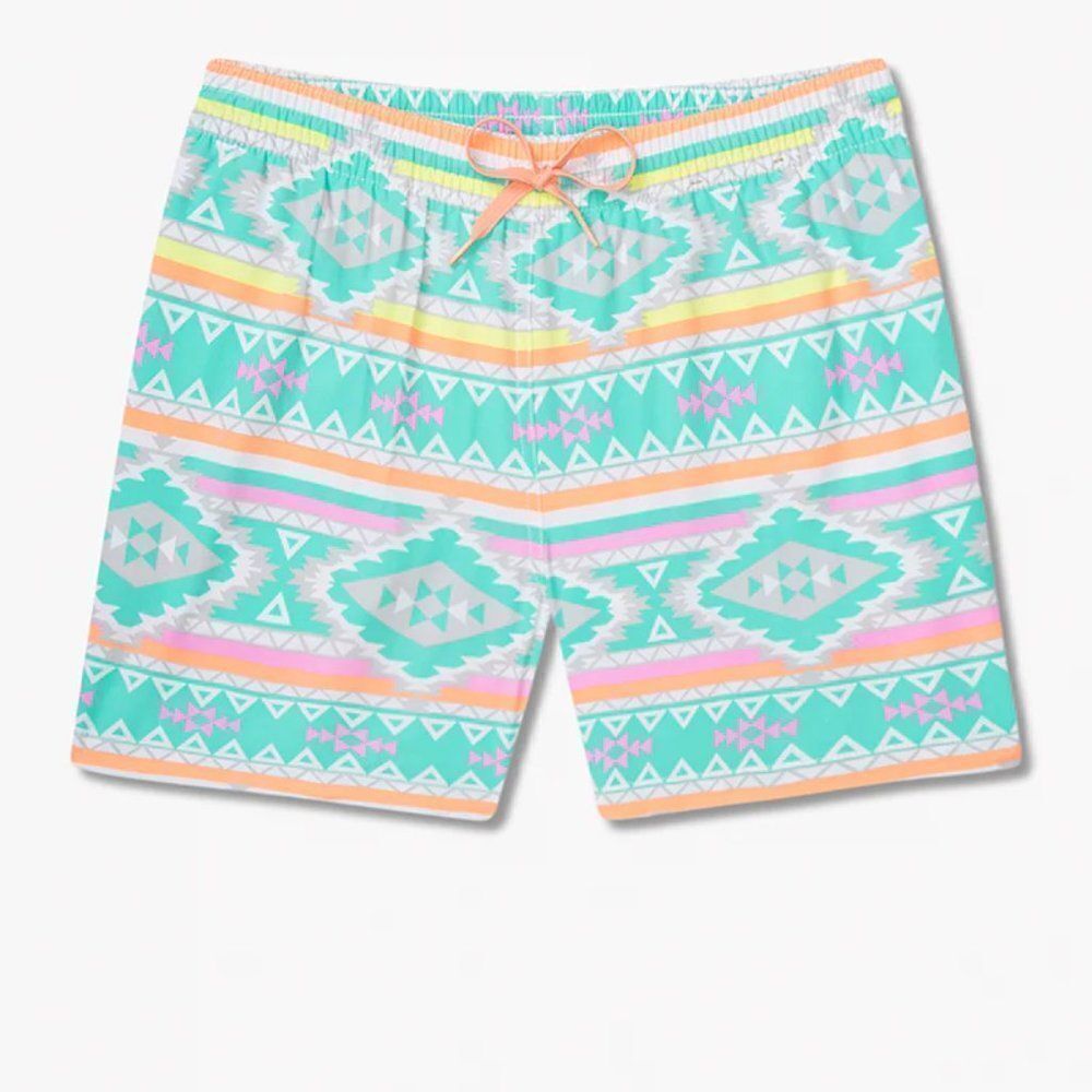 Chubbies | 'The En Fuegos' Classic Swim Trunk - size XXL in Teal Geometric
